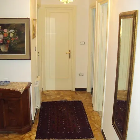 Casa Della Pace * Genua